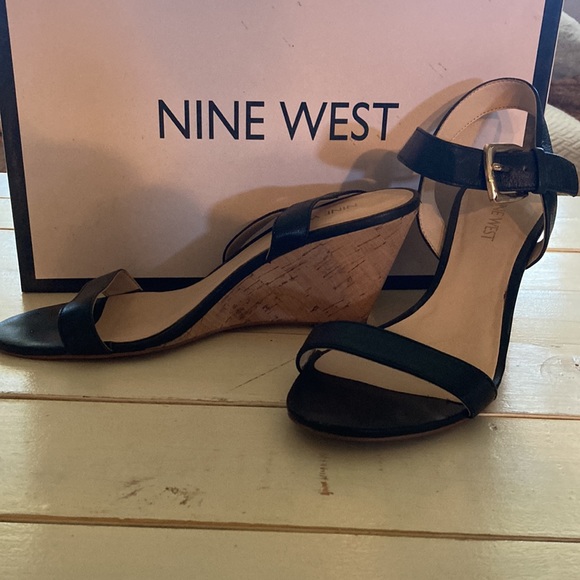 Nine West Black Sandals, Size 7 - Picture 3 of 7